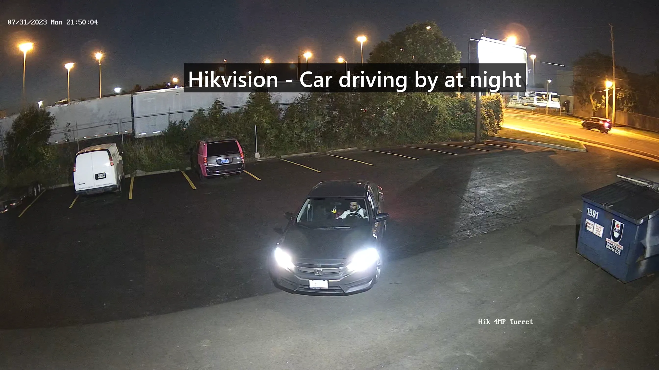 Car at Night - Hikvision